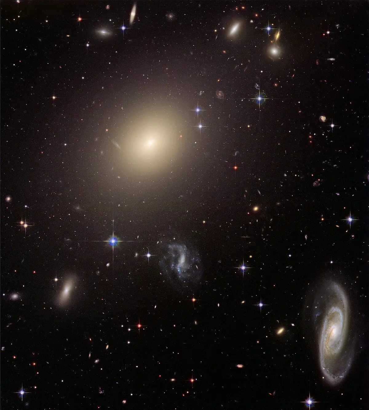 la galaxia mas bonita del universo - Cuál es la galaxia más brillante del universo