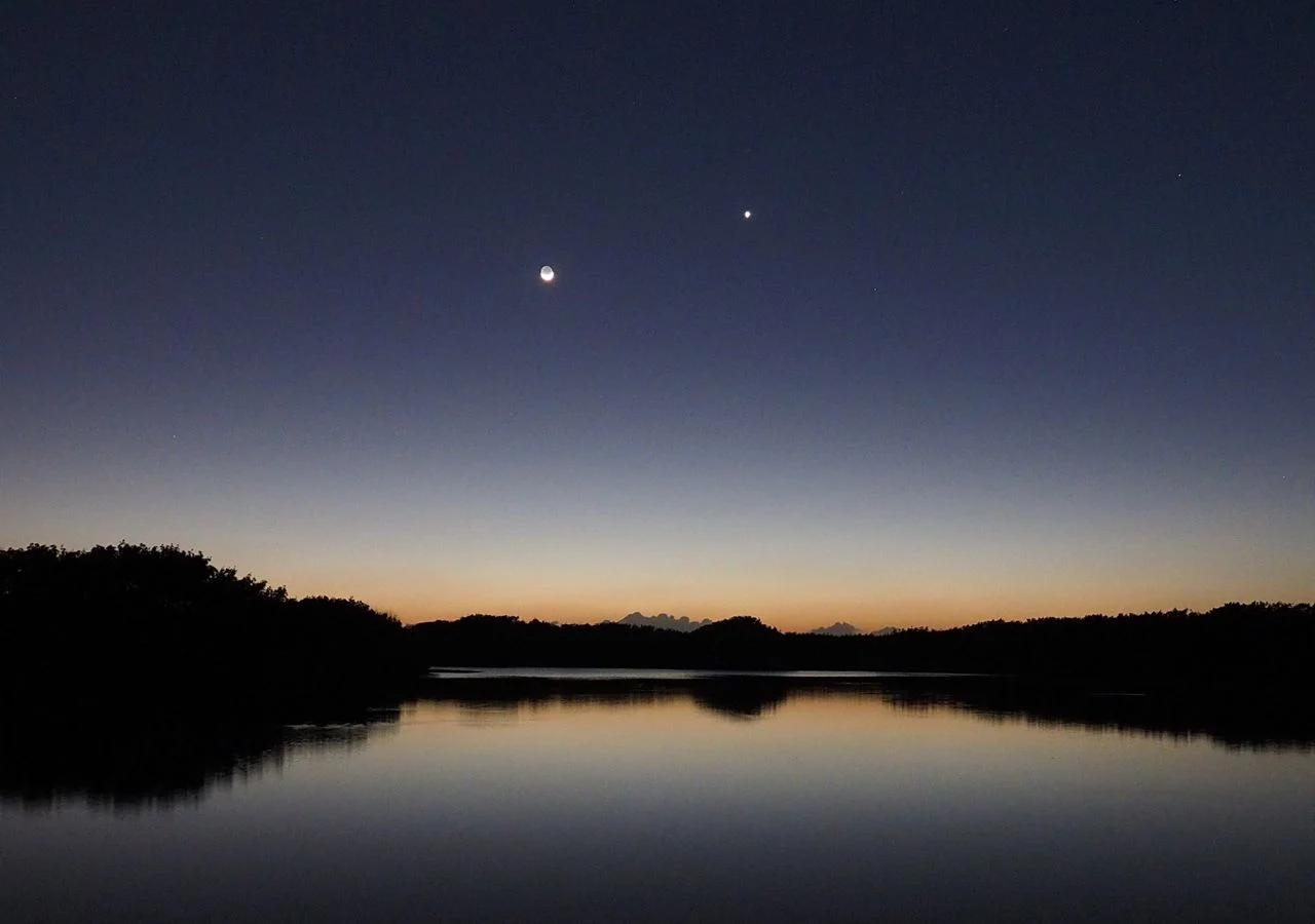 El Universo Alumbra el Embalse de Luna: Un Espejo Cósmico en León - Cuándo se construyó el pantano de Luna el universo alumbra el embalse de luna - Cuándo se construyó el pantano de Luna