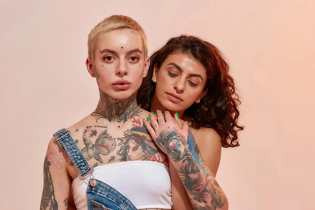 tattoo universo brazo - Qué vale tatuarse todo el brazo
